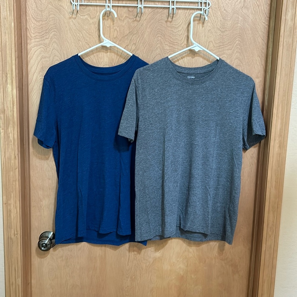 2 Men’s Sonoma T-shirts. Gently used. Size medium